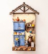Porta Chaves Casa de Taipa com Armário em Miniatura Médio
