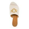 Sandalia rasteira branca de couro com fivela banho de ouro feminina