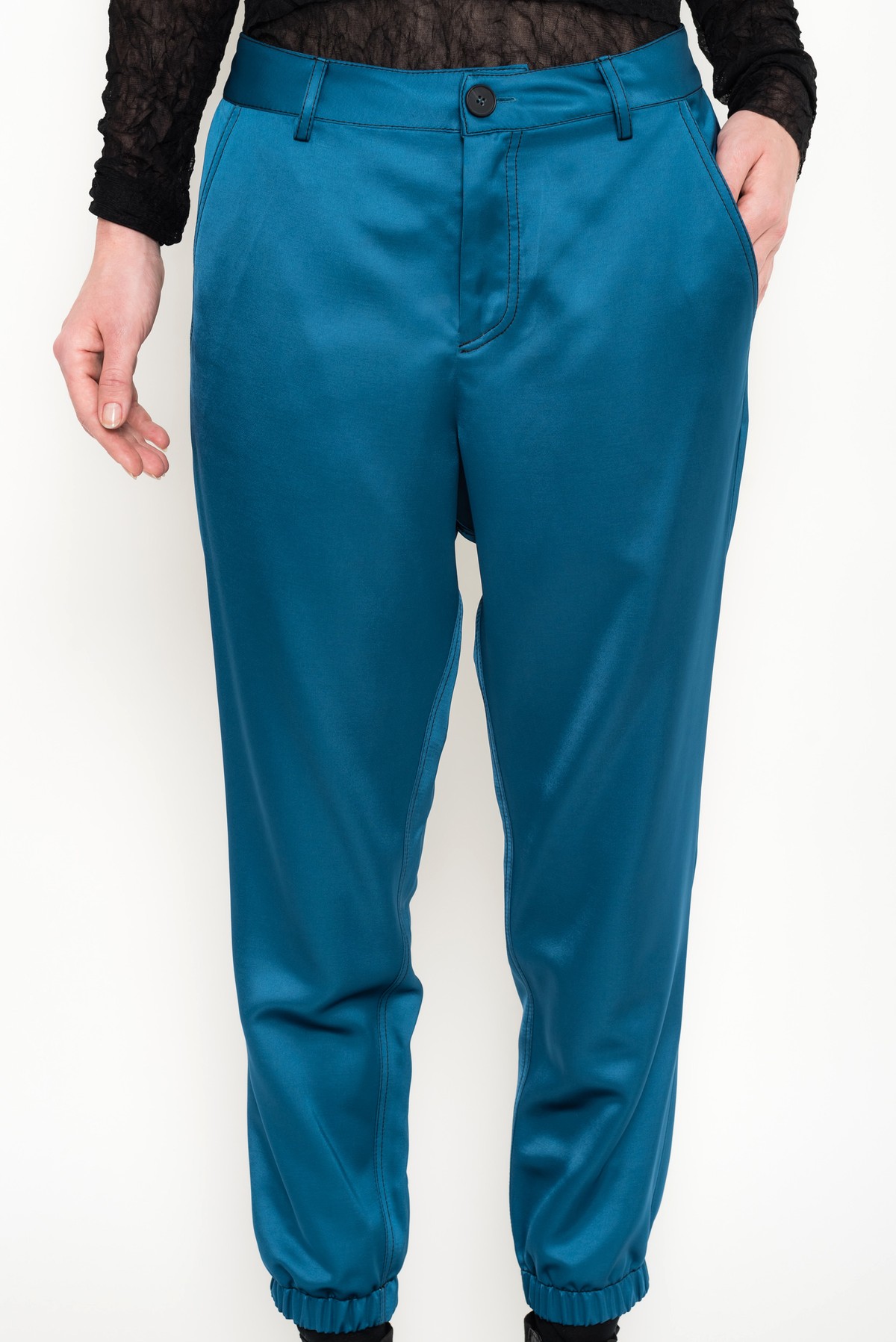 calça de alfaiataria esportiva | sport tailoring satin pants